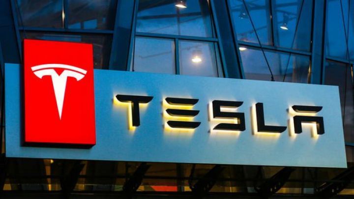 tesla-qezasindan-sonra-5-milyard-dollar-itirib